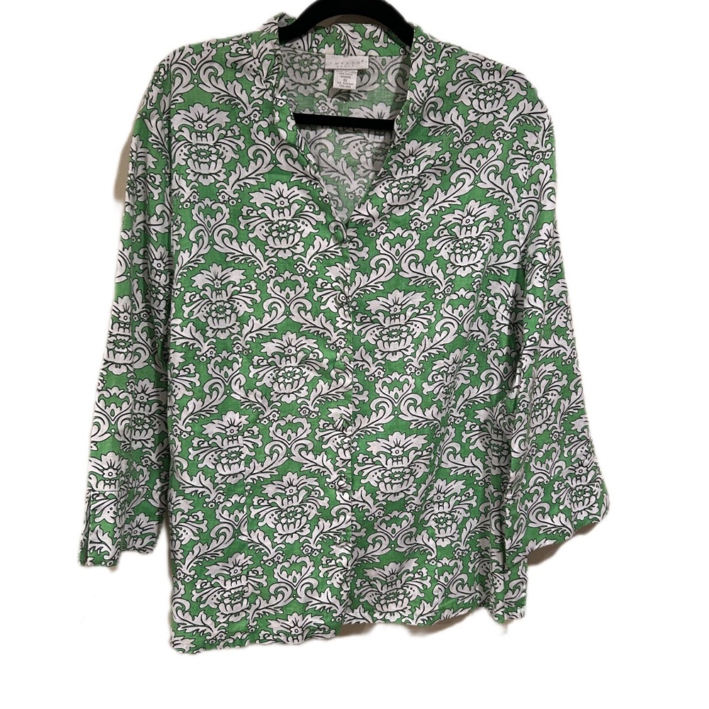 146 Tweeds Woman neon green and white with black trim designs. Size 1X.